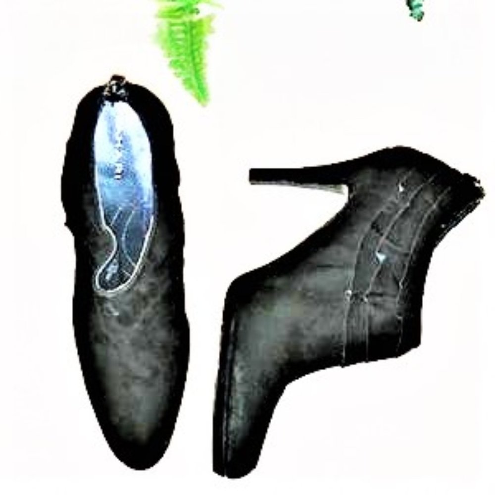 TAHARI "Nick" Leather Ankle Booties